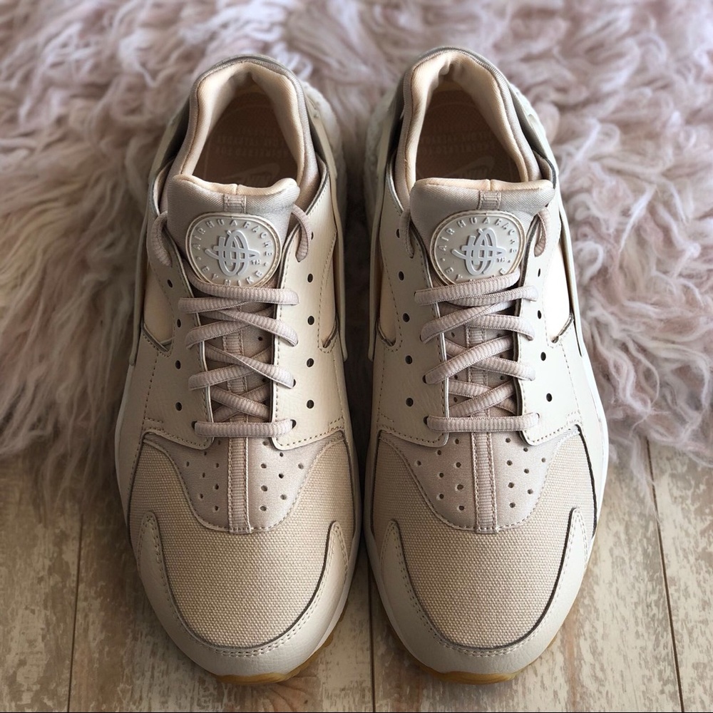 NWT Nike huarache run Rare - Picture 2 of 8